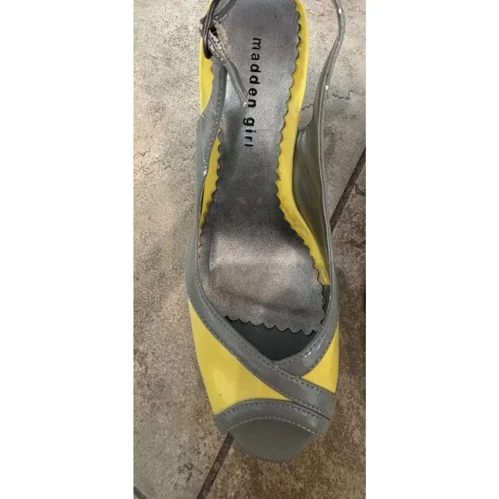 Madden Girl Slingback Heels Women’s Size 7 Yellow/Grey Kitten Heel